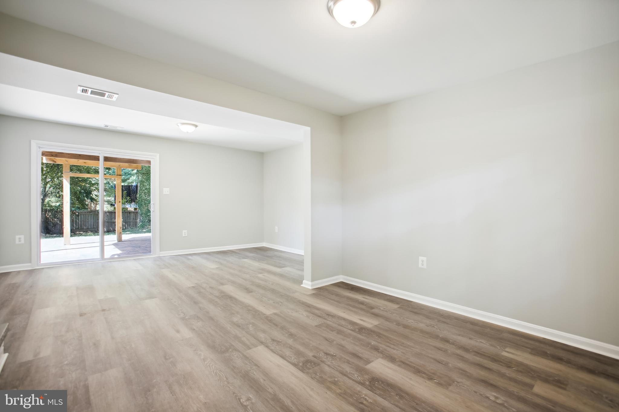 HERNDON PARK STATION - Residential