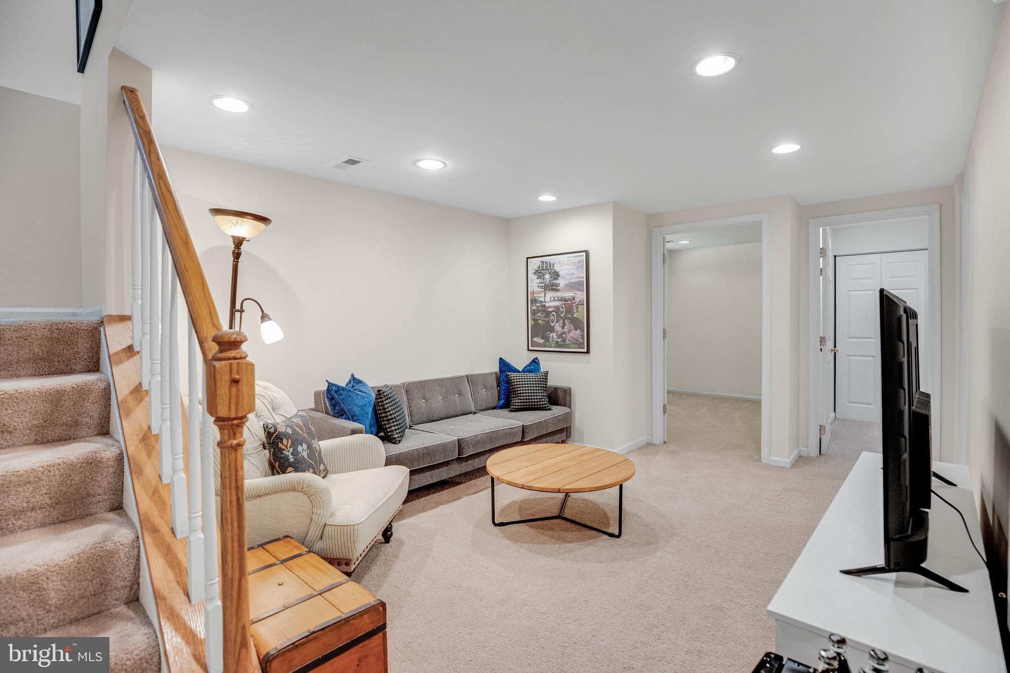 MONTCLAIR - Residential
