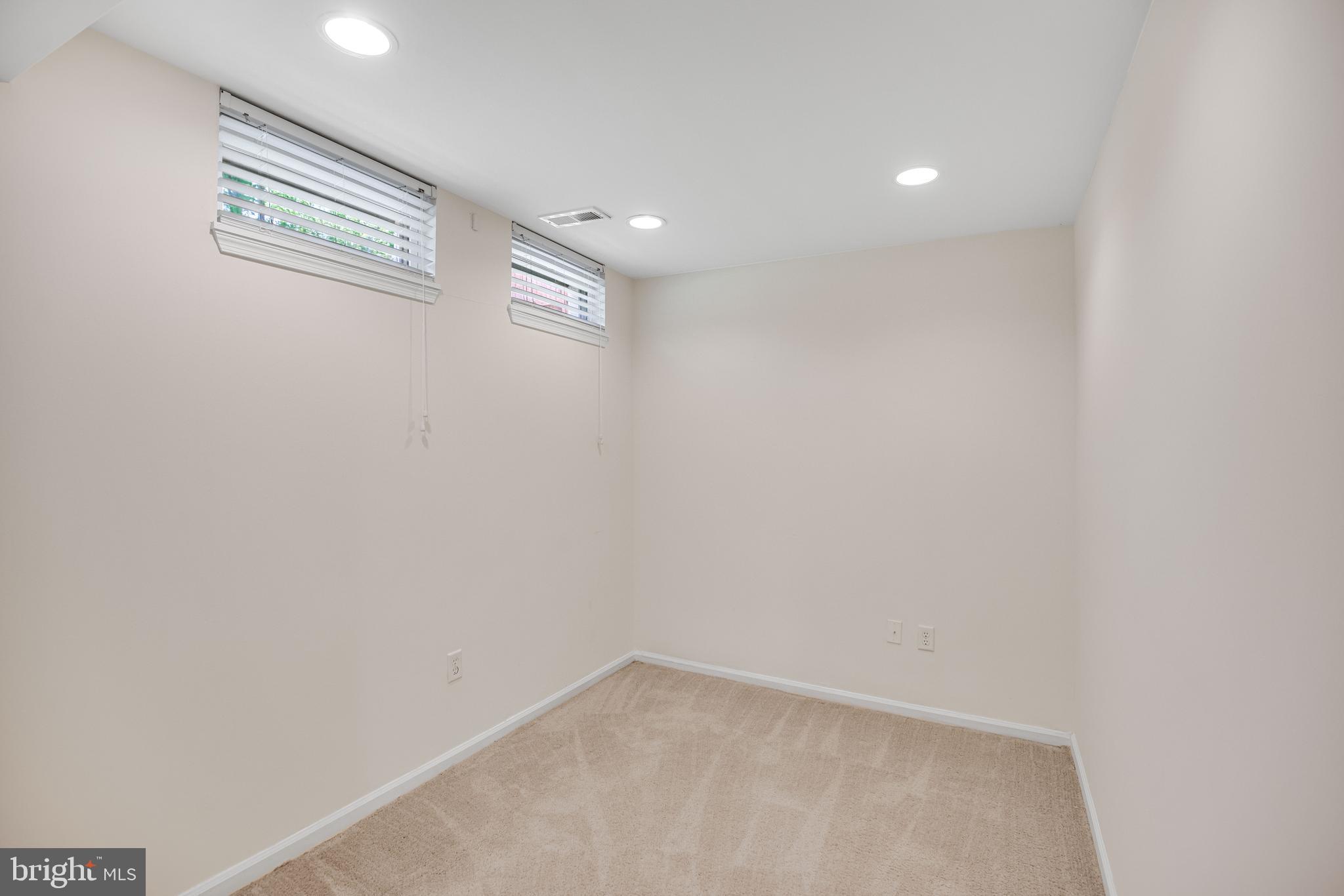 MONTCLAIR - Residential