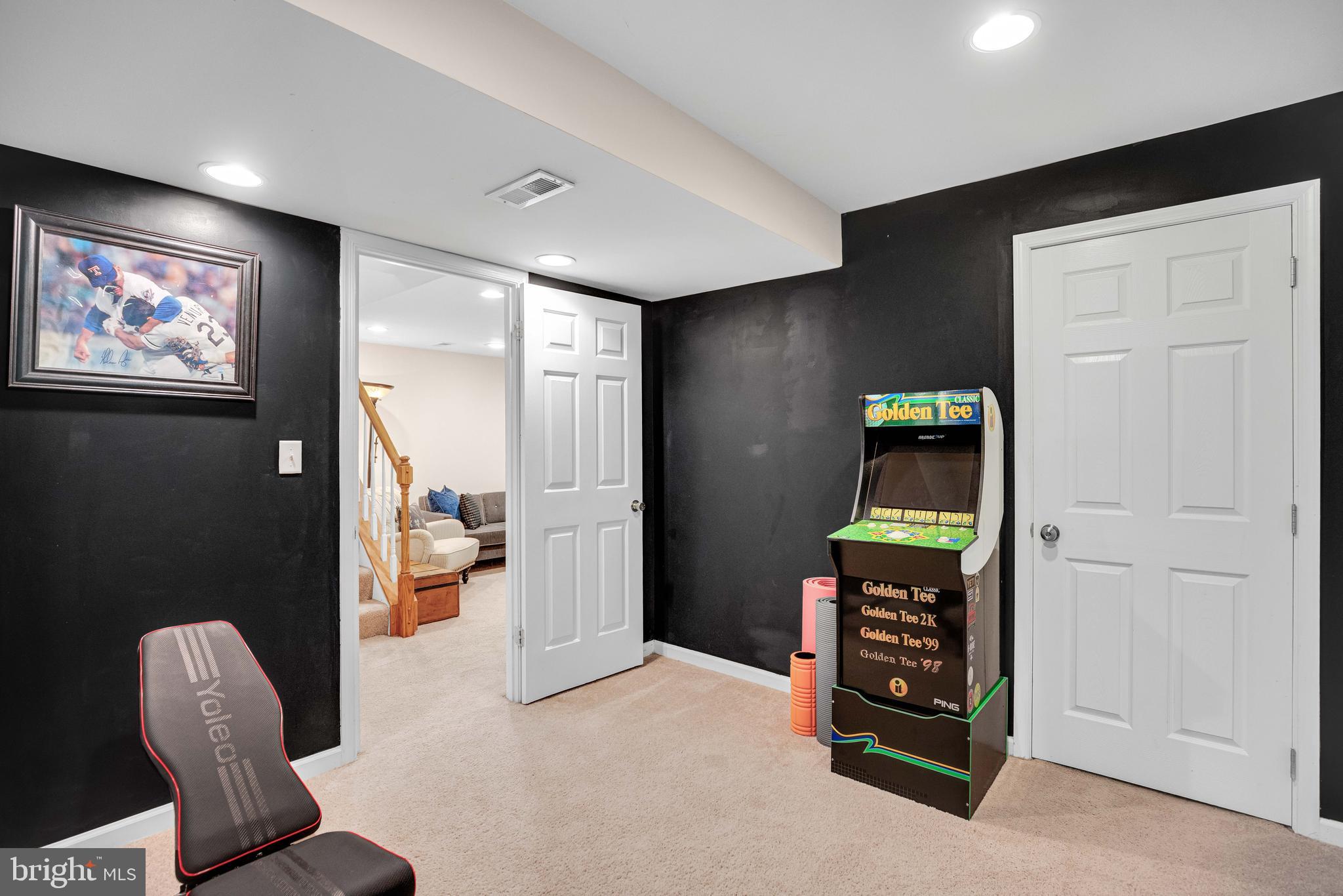 MONTCLAIR - Residential