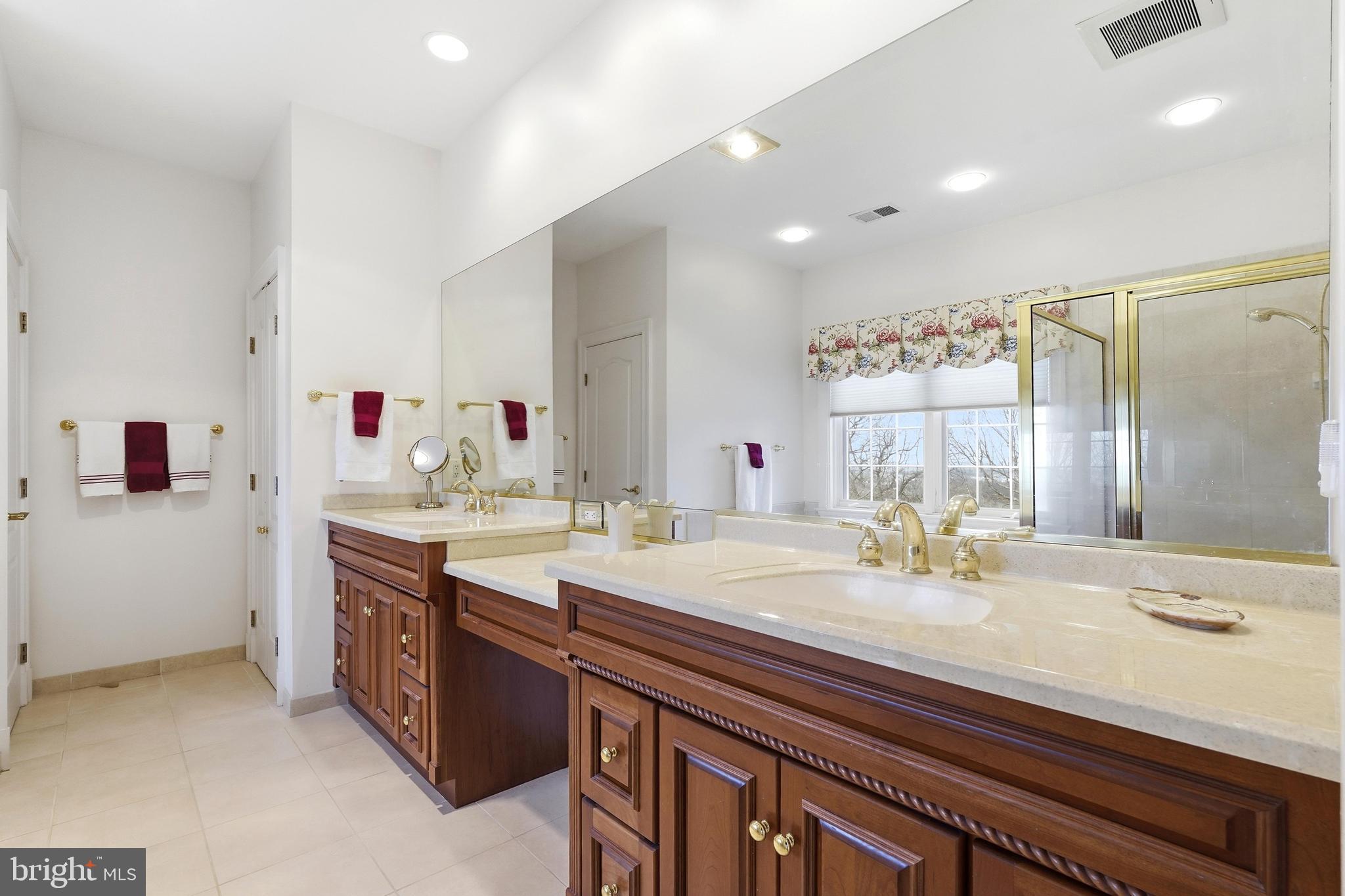 STONELEIGH - Residential