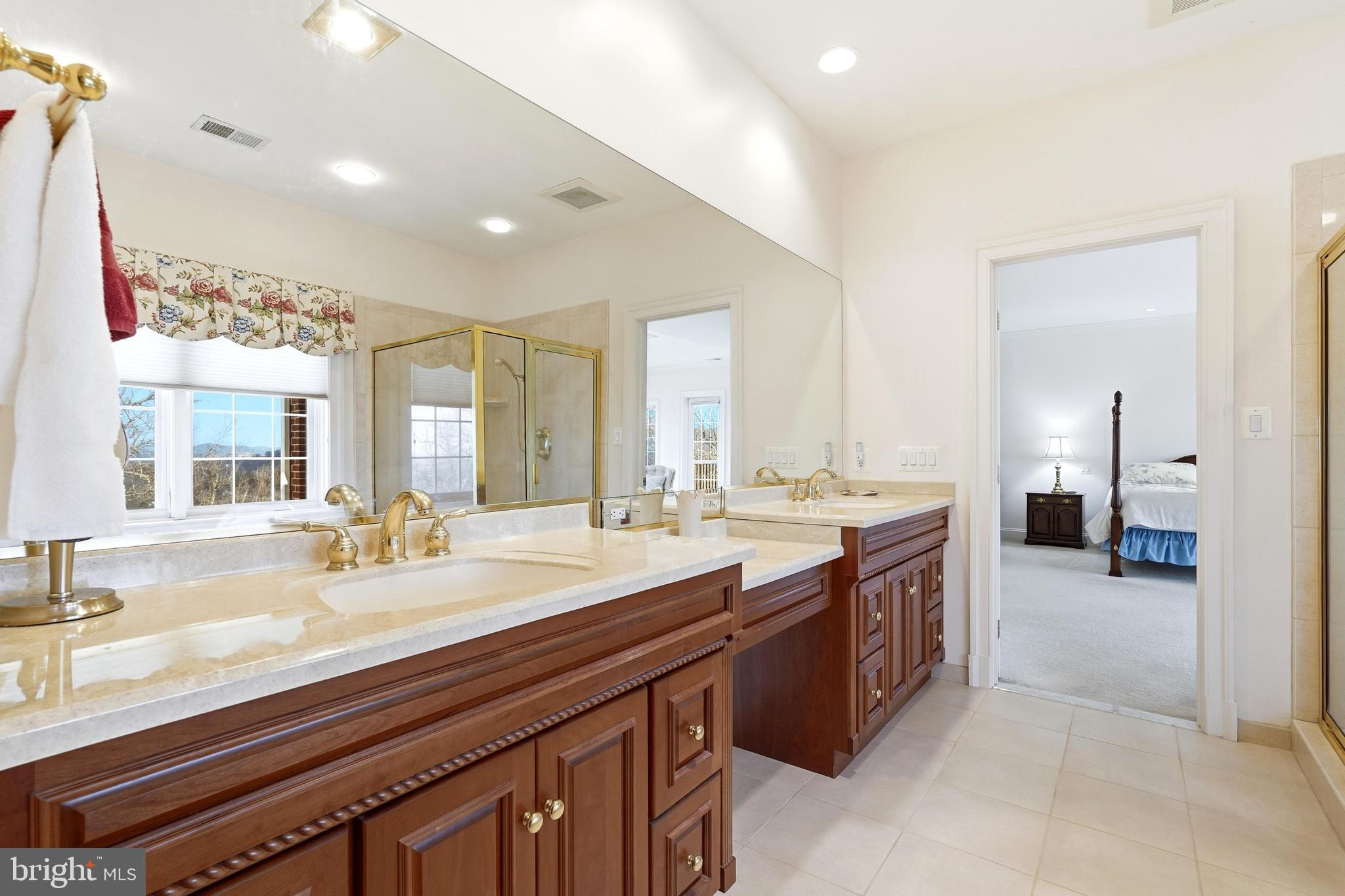 STONELEIGH - Residential