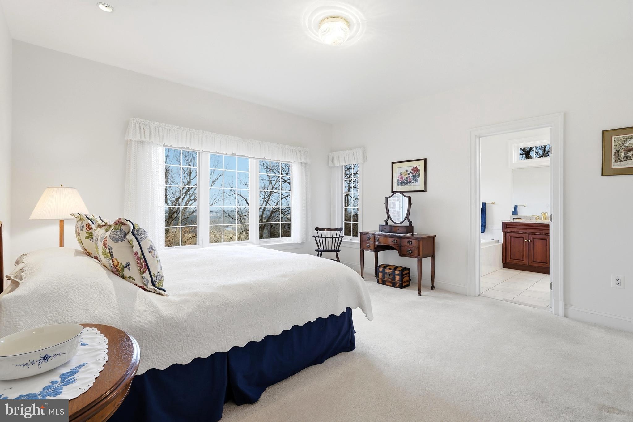 STONELEIGH - Residential