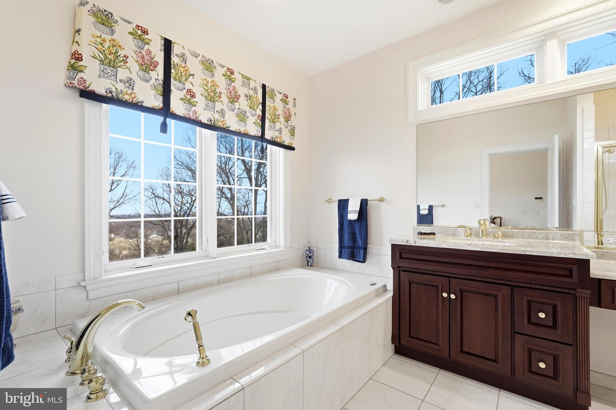 STONELEIGH - Residential