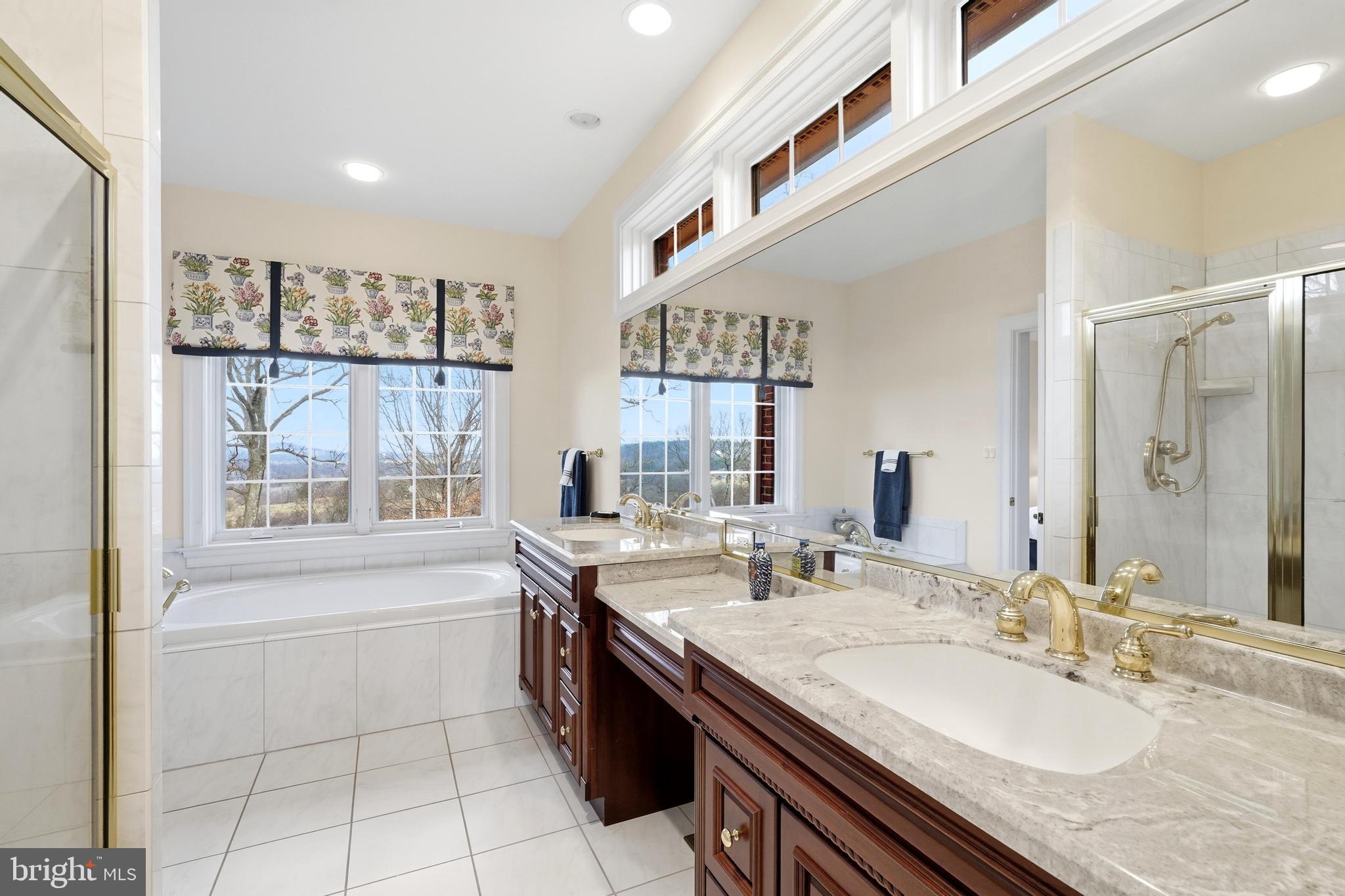 STONELEIGH - Residential