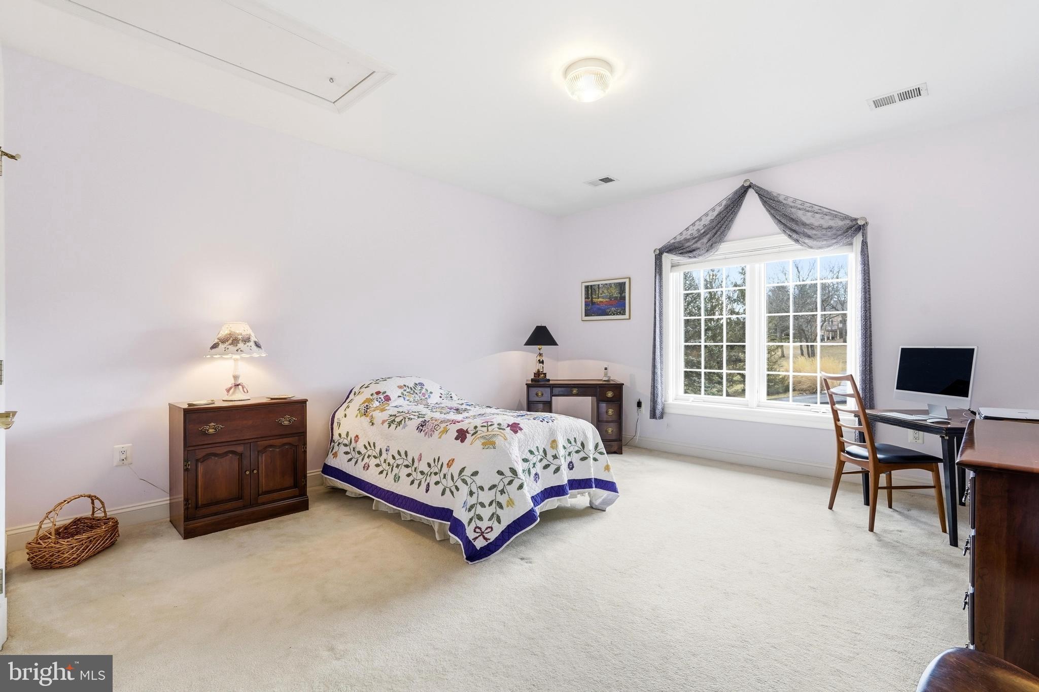 STONELEIGH - Residential