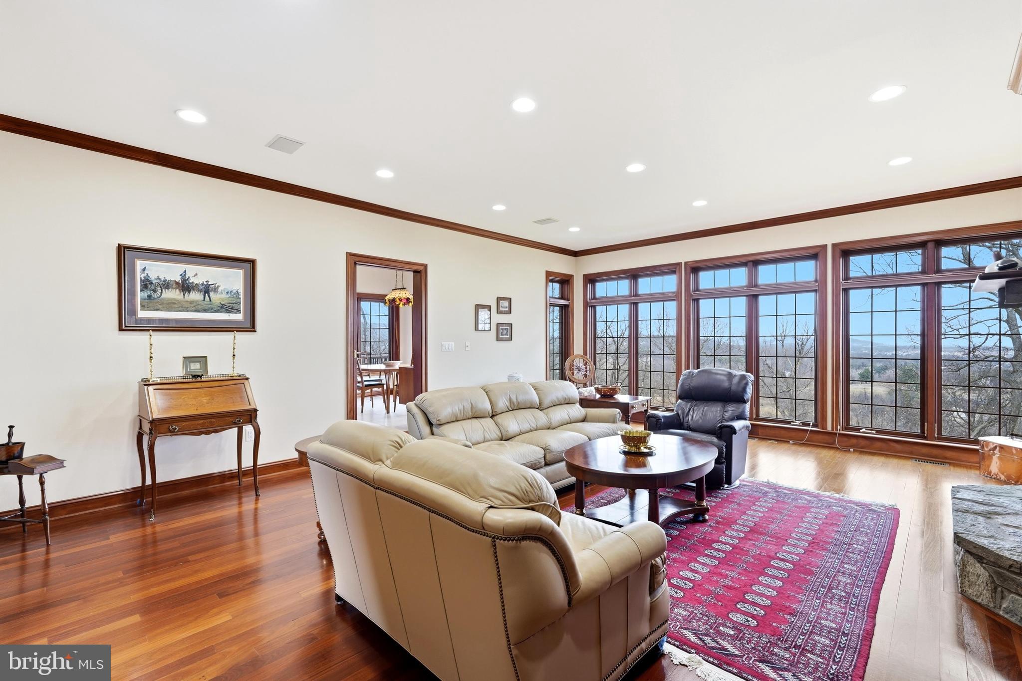 STONELEIGH - Residential