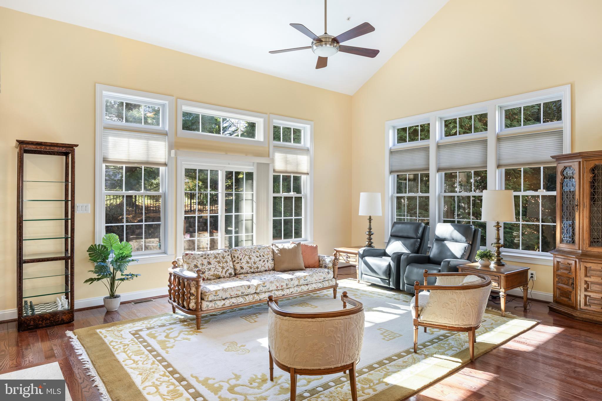 HIDDEN BLUFF - Residential