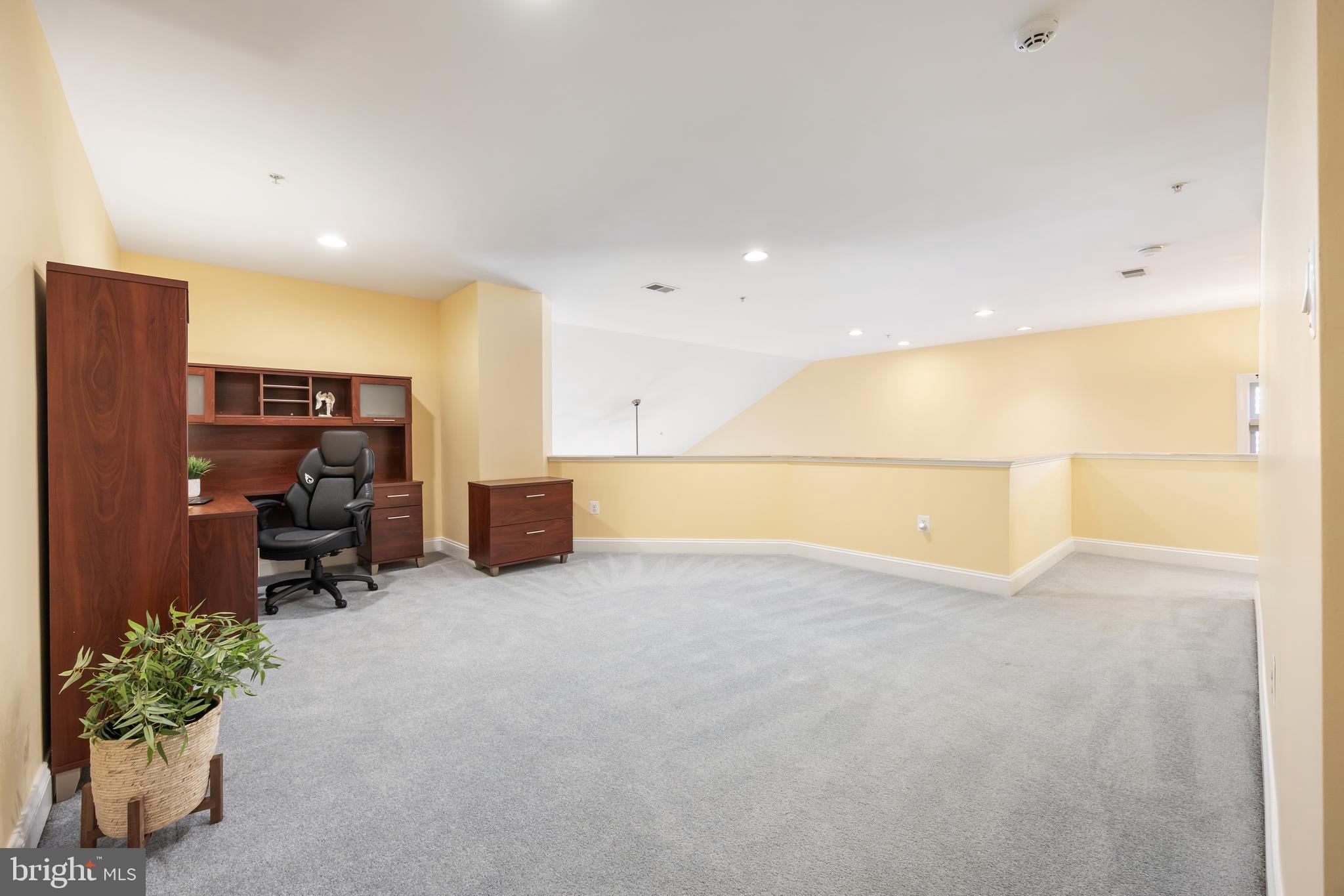 HIDDEN BLUFF - Residential