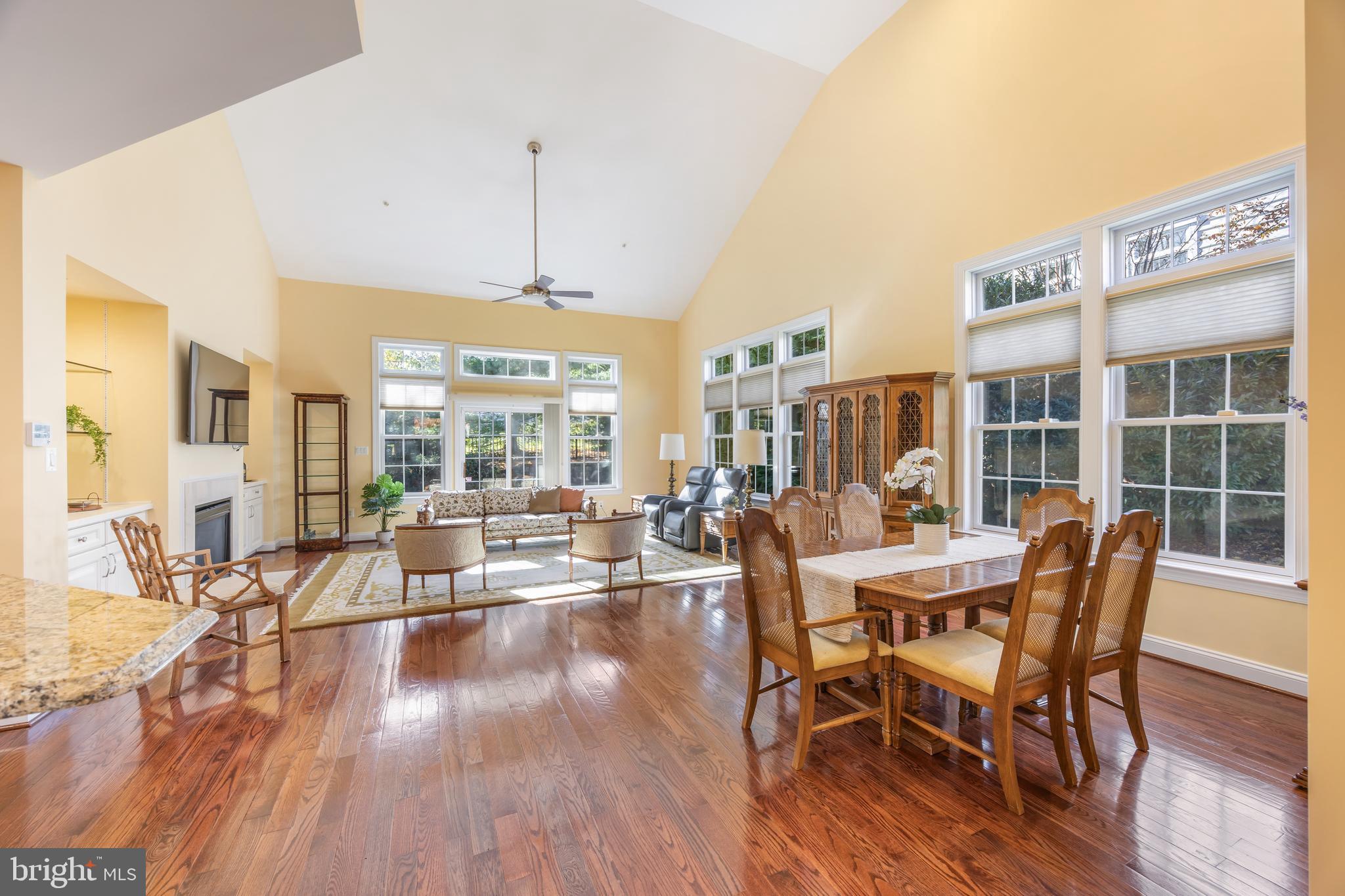 HIDDEN BLUFF - Residential