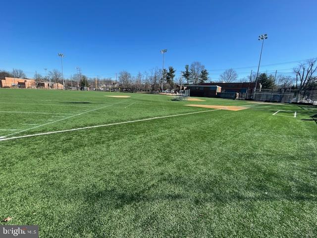 COURTHOUSE SQUARE - Residential