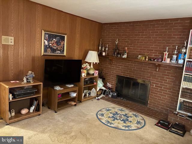 COURTHOUSE SQUARE - Residential