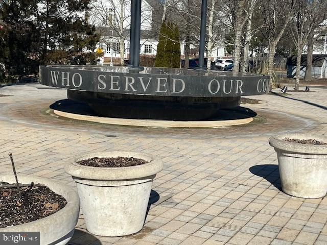 COURTHOUSE SQUARE - Residential