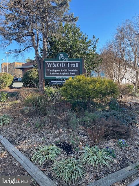 COURTHOUSE SQUARE - Residential