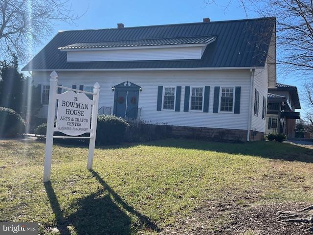 COURTHOUSE SQUARE - Residential