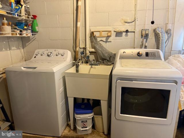 COURTHOUSE SQUARE - Residential