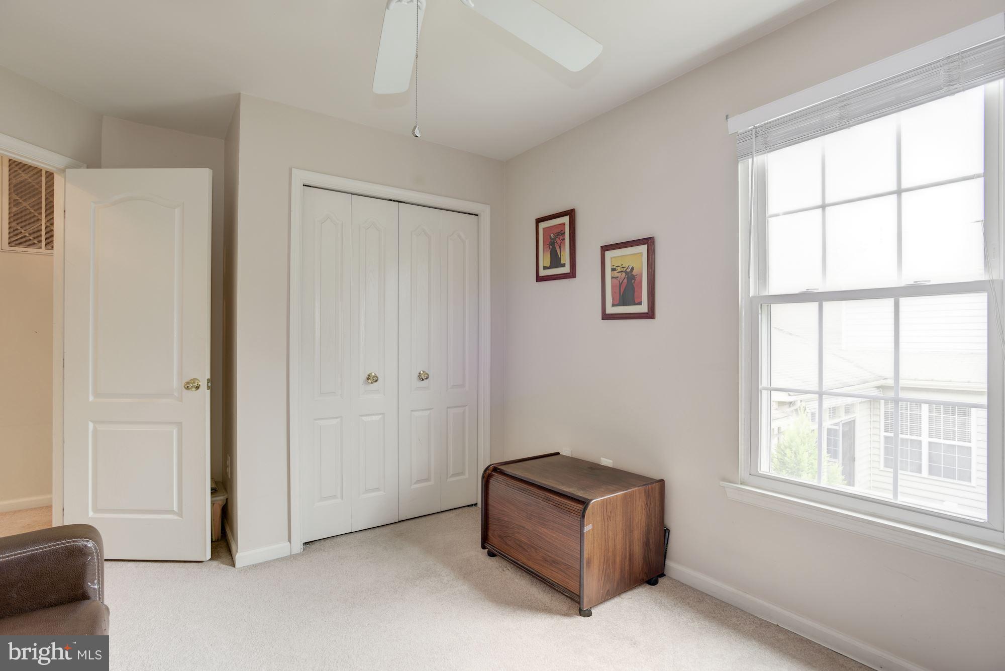 ASHBURN FARM - Residential