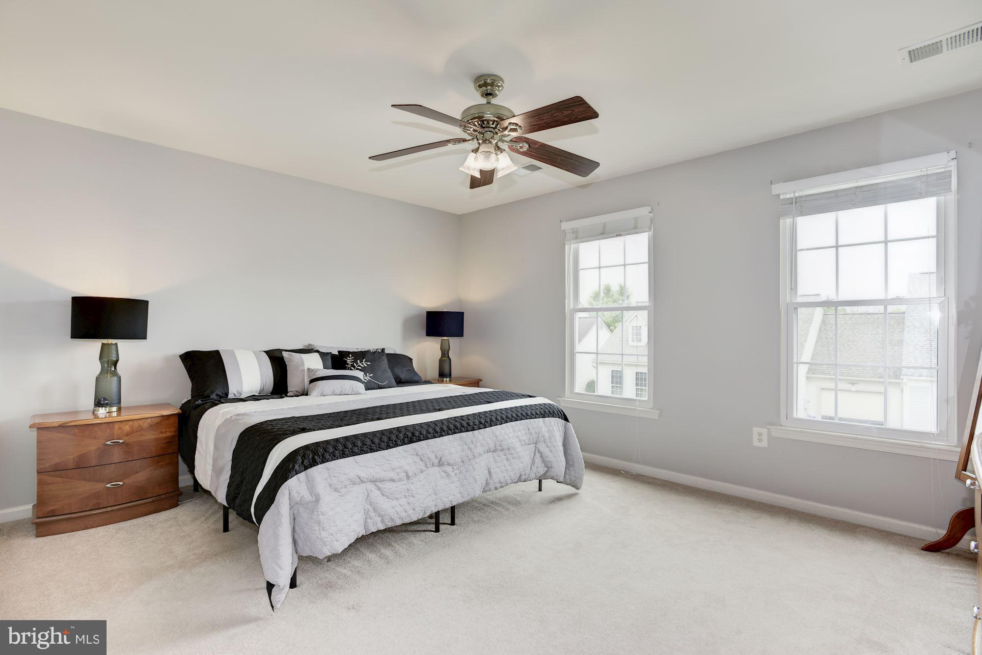 ASHBURN FARM - Residential