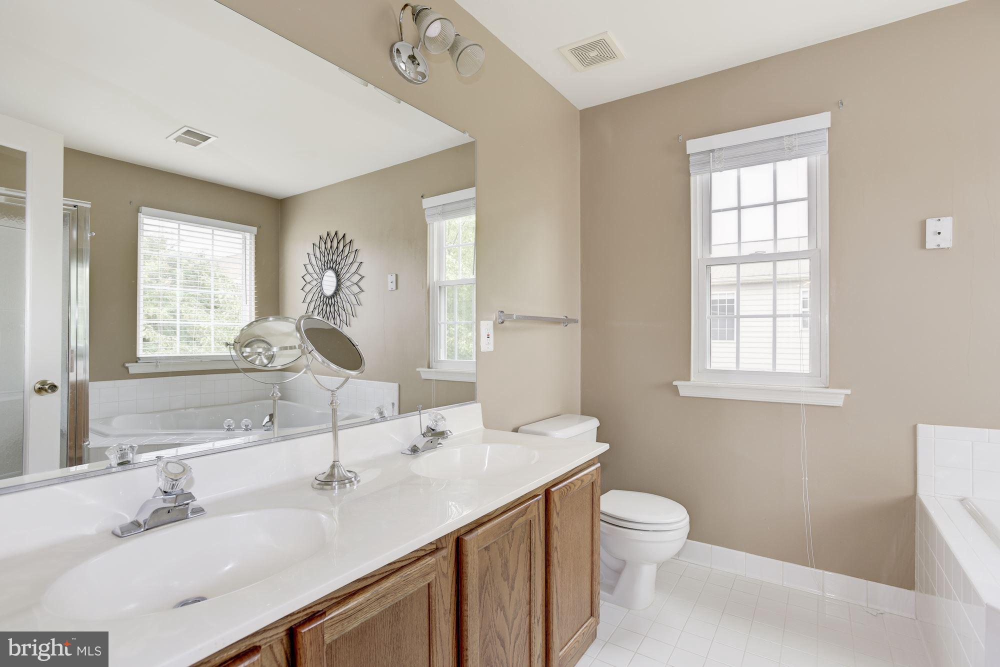 ASHBURN FARM - Residential