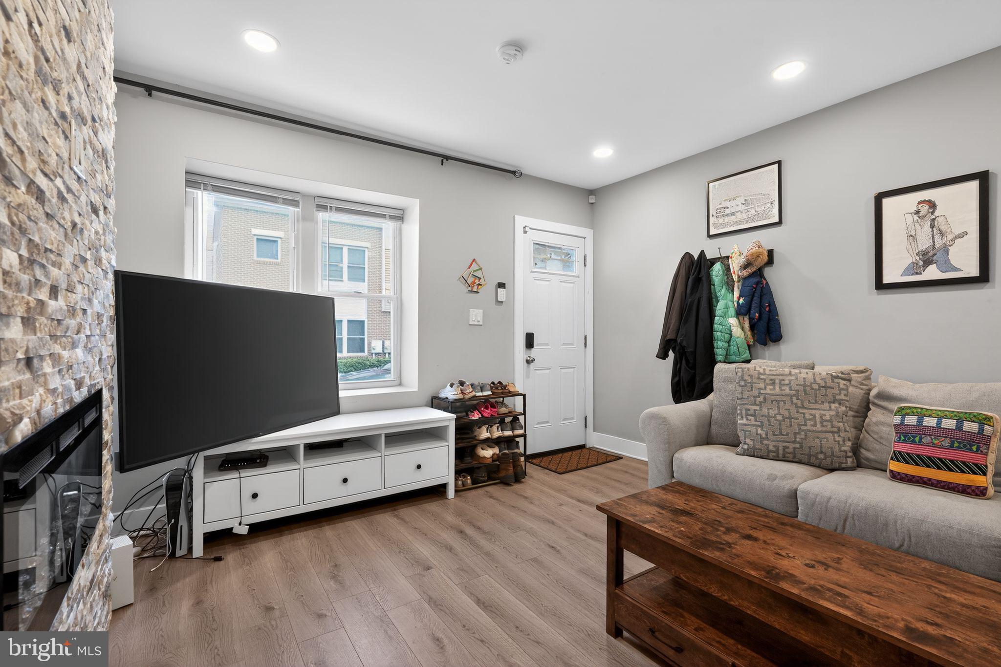 GERMANTOWN (WEST) - Residential