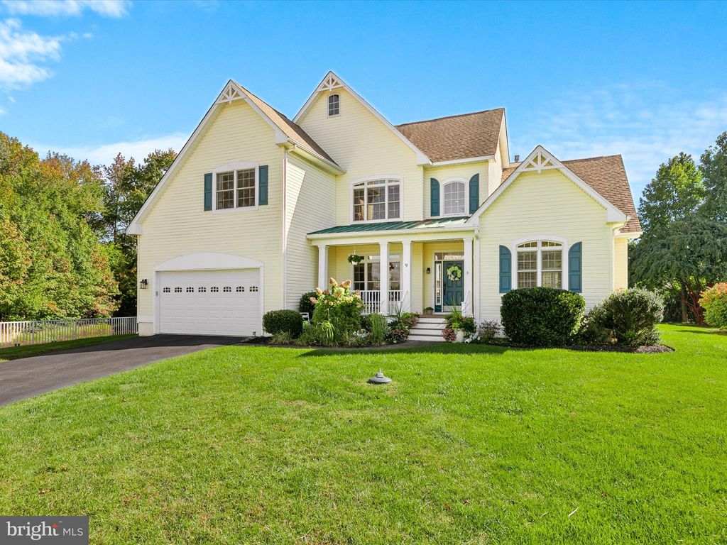 Photo of 9 Lake Village Circle, OCEAN VIEW, DE 19970 (MLS # DESU2098836)