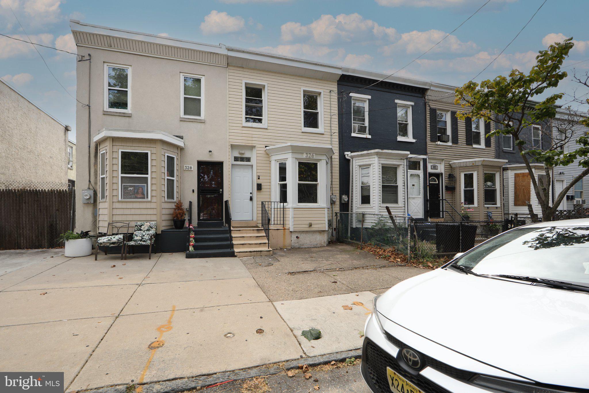 326 CLINTON STREET