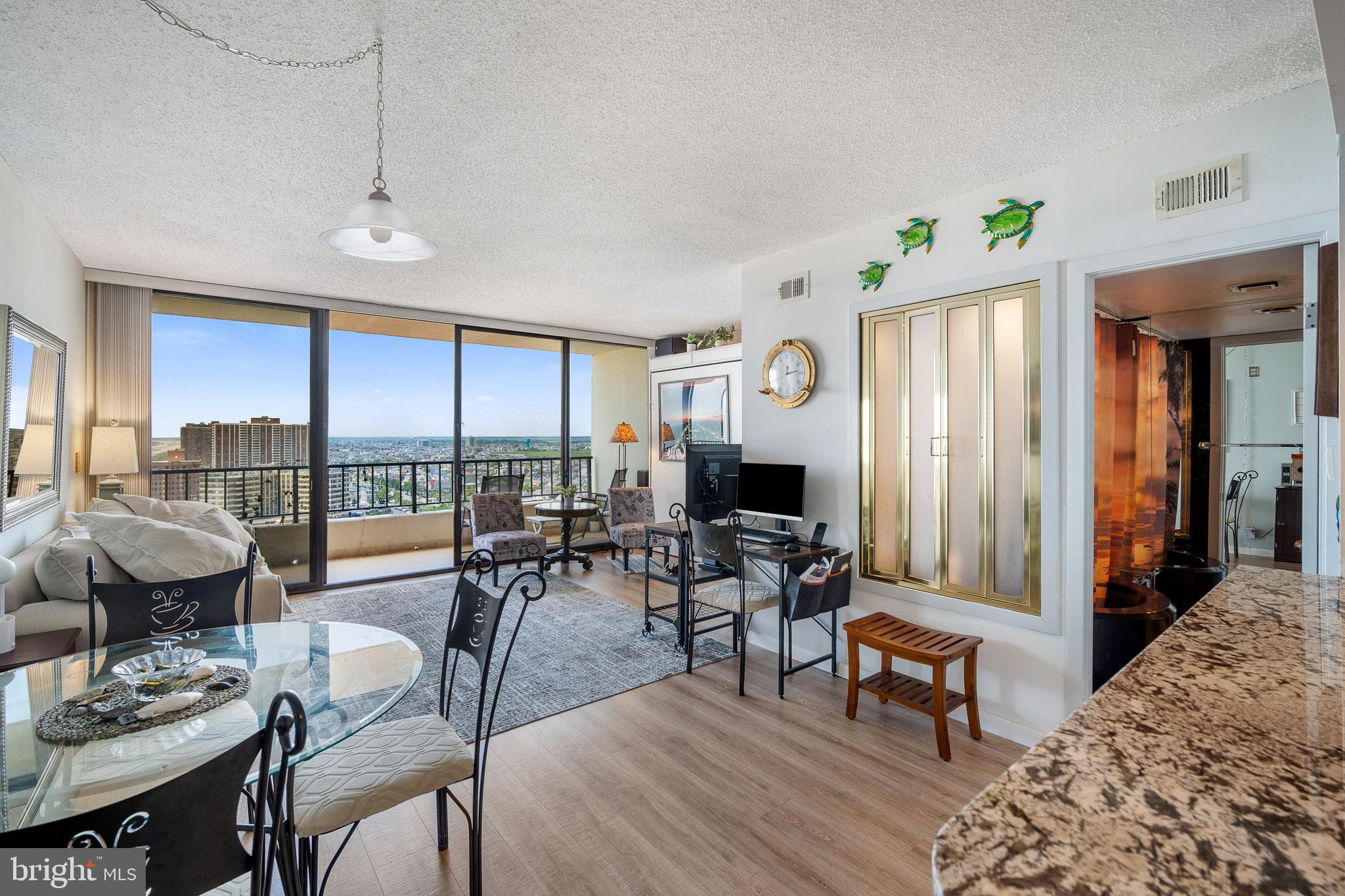 3851 BOARDWALK 1808