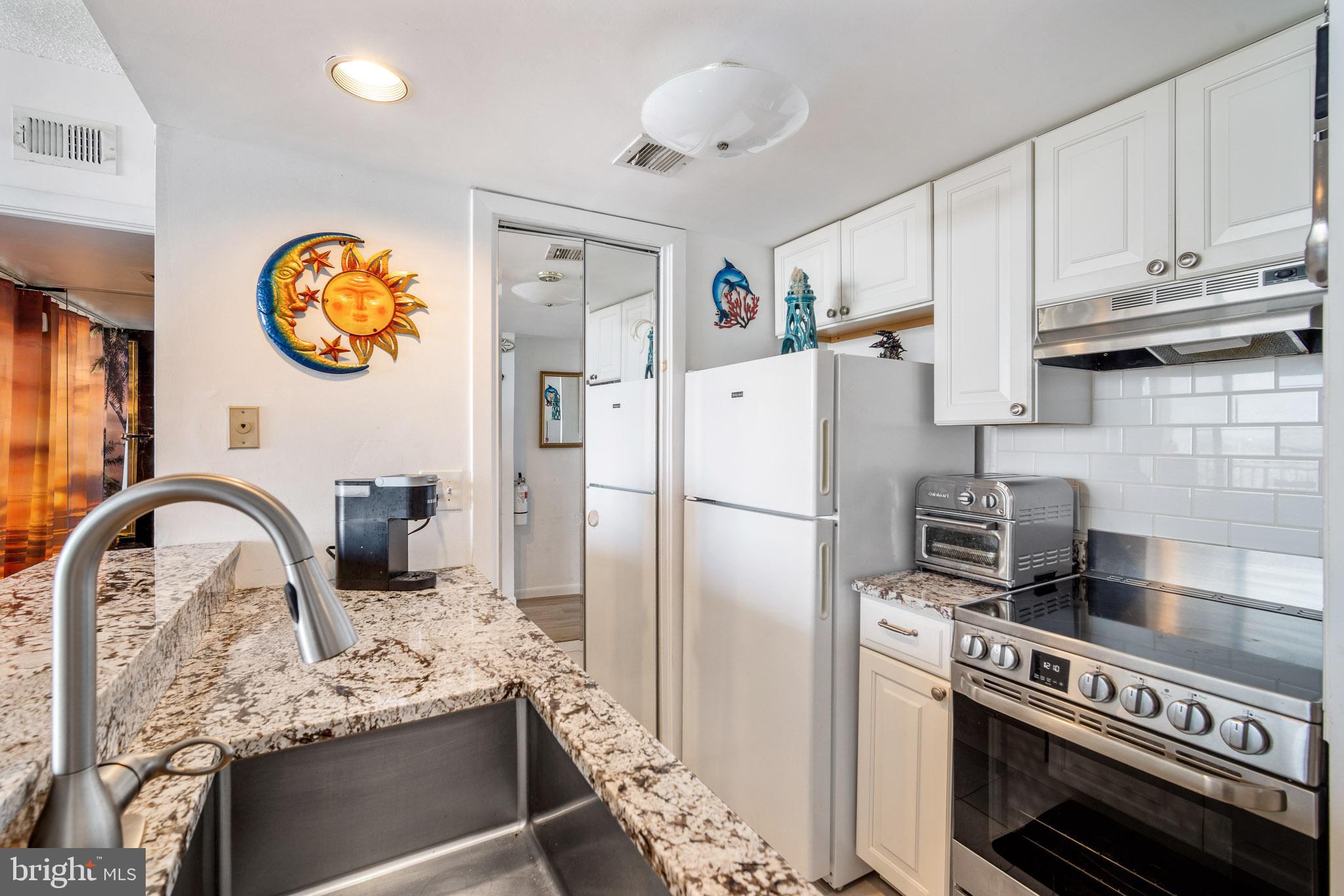3851 BOARDWALK 1808