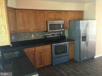 OAK CREST - Residential