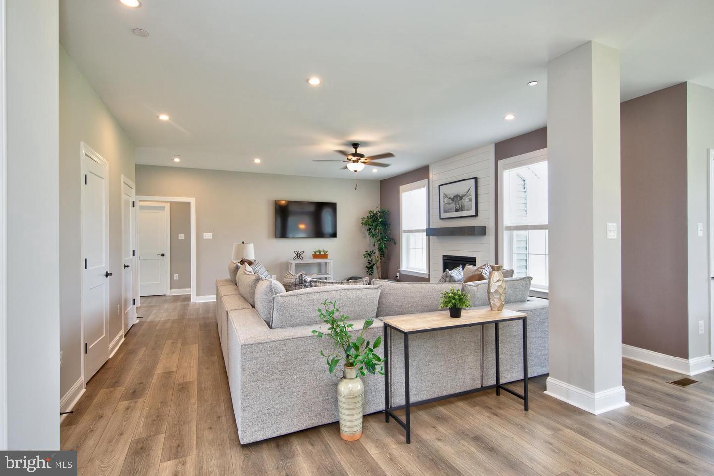 HAHN'S MEADOW - Residential