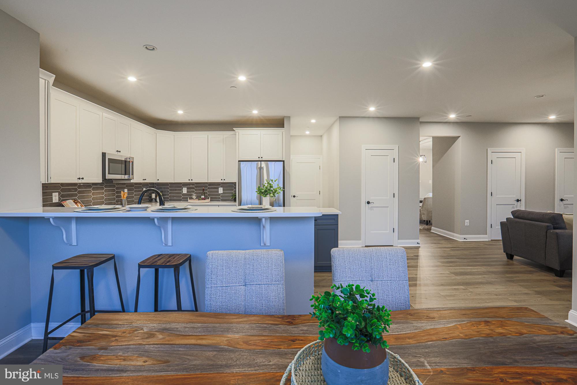 HAHN'S MEADOW - Residential