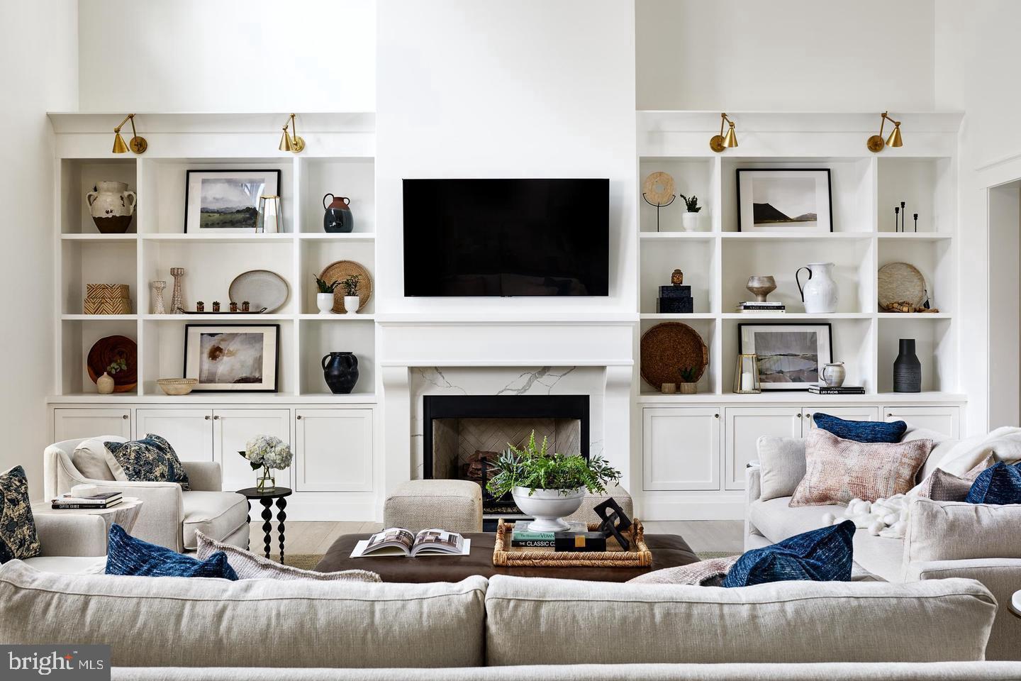 HAHN'S MEADOW - Residential