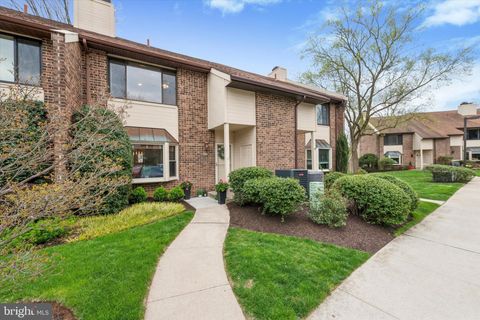 28 ELAN LANE CHESTERBROOK PA 19087