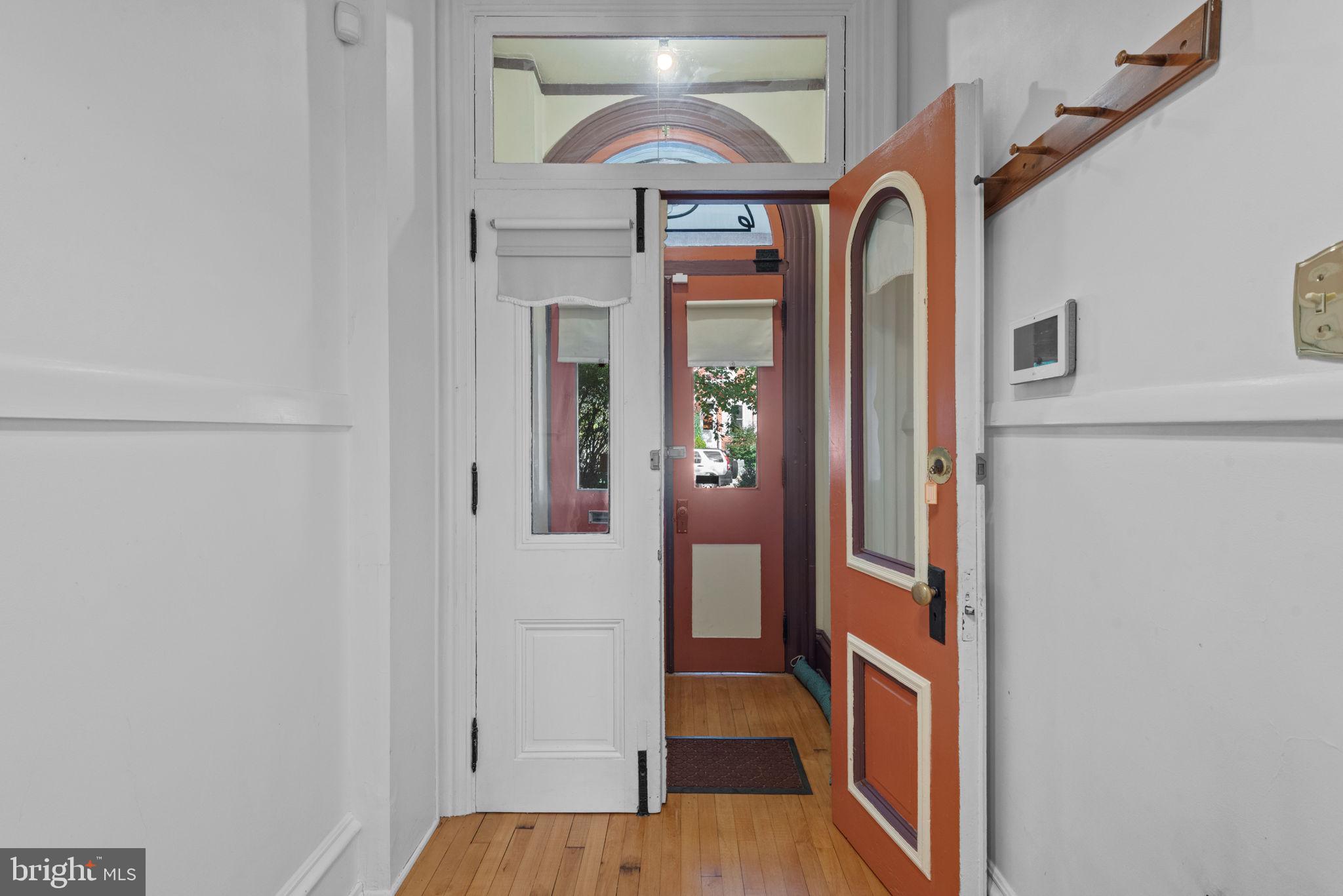 CHESTNUT HILL - Residential