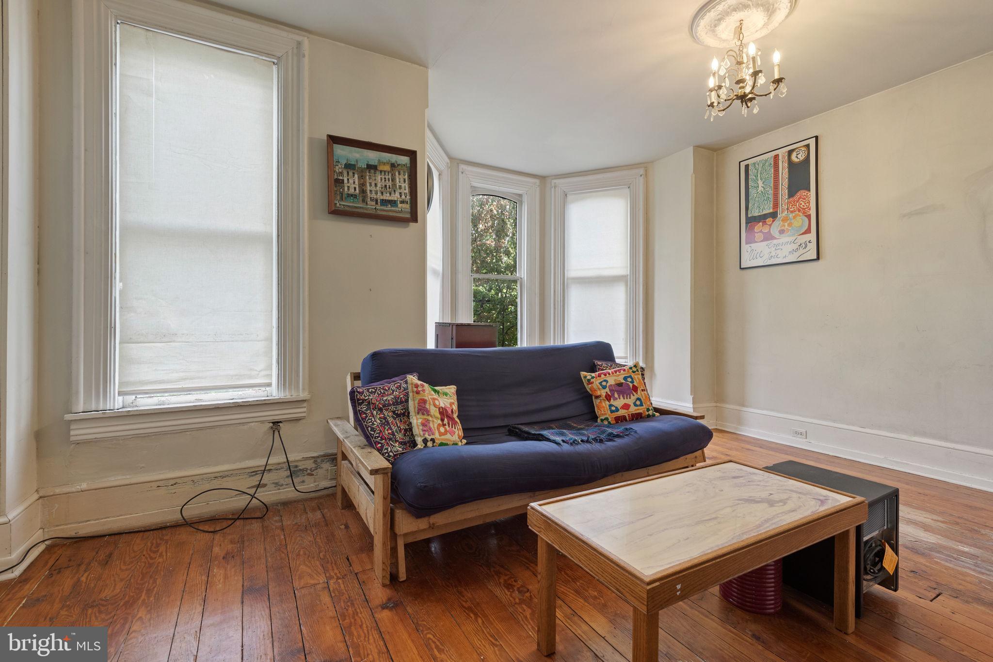 CHESTNUT HILL - Residential