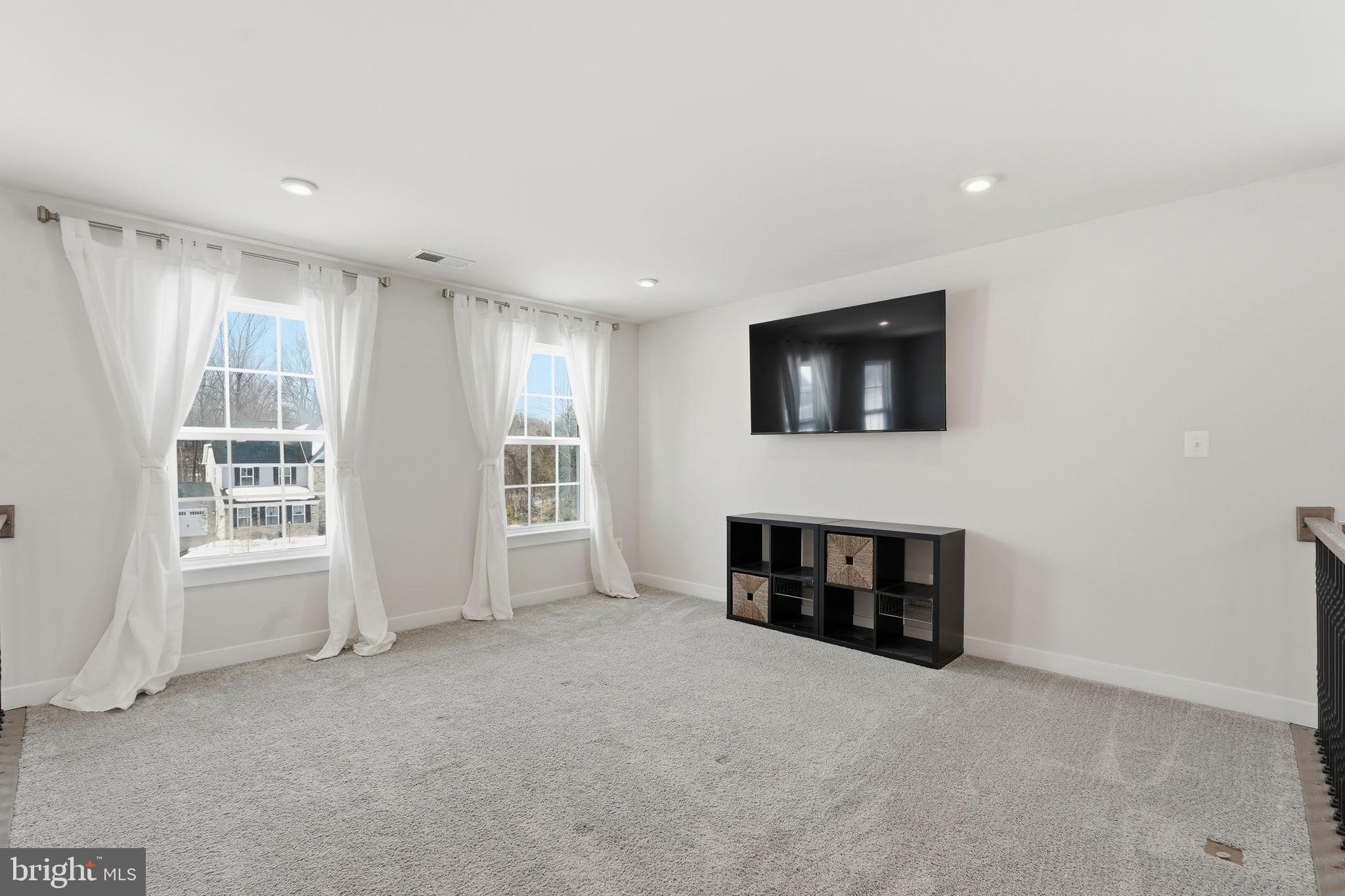 WARRENTON CHASE - Residential