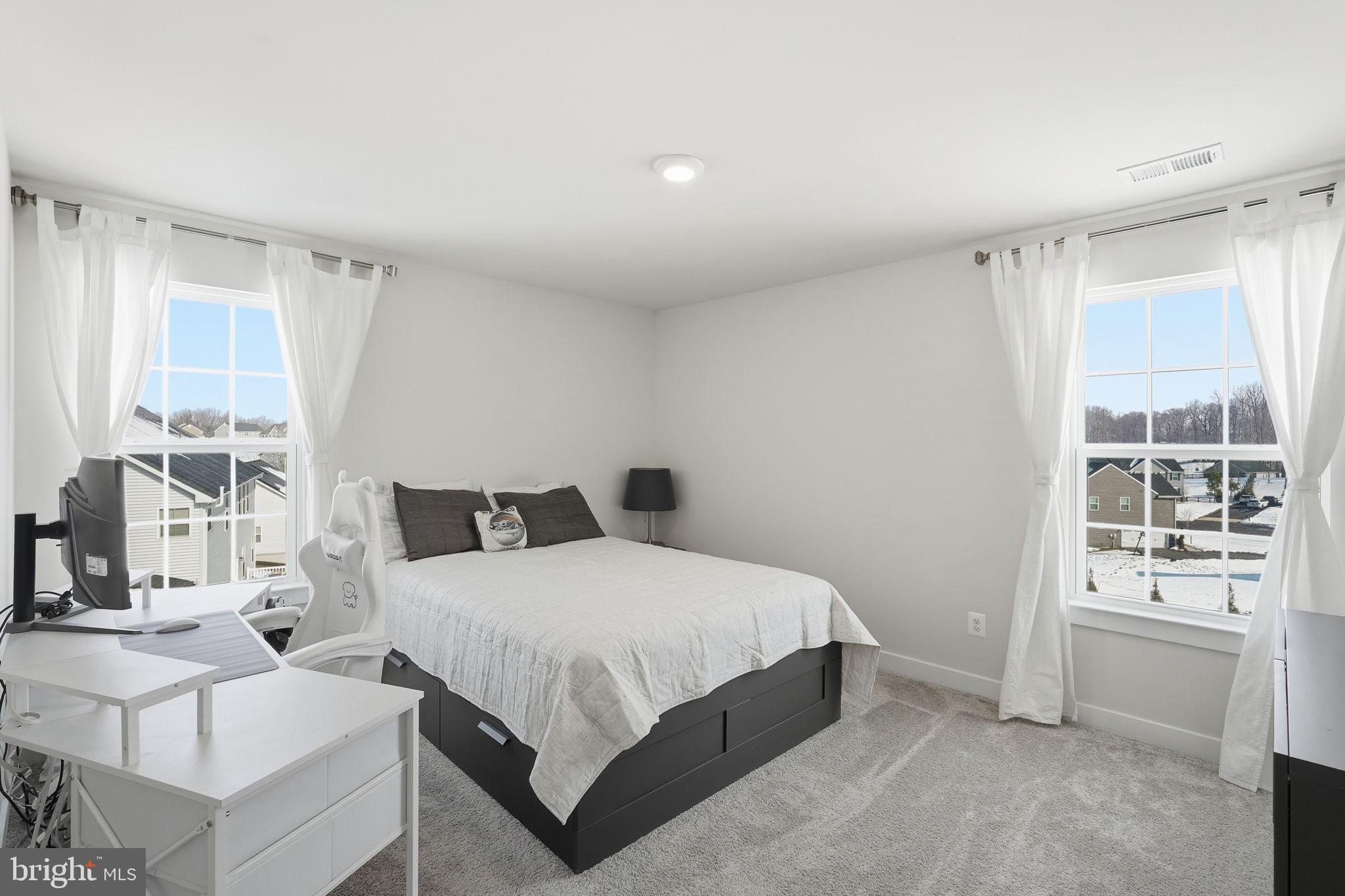 WARRENTON CHASE - Residential