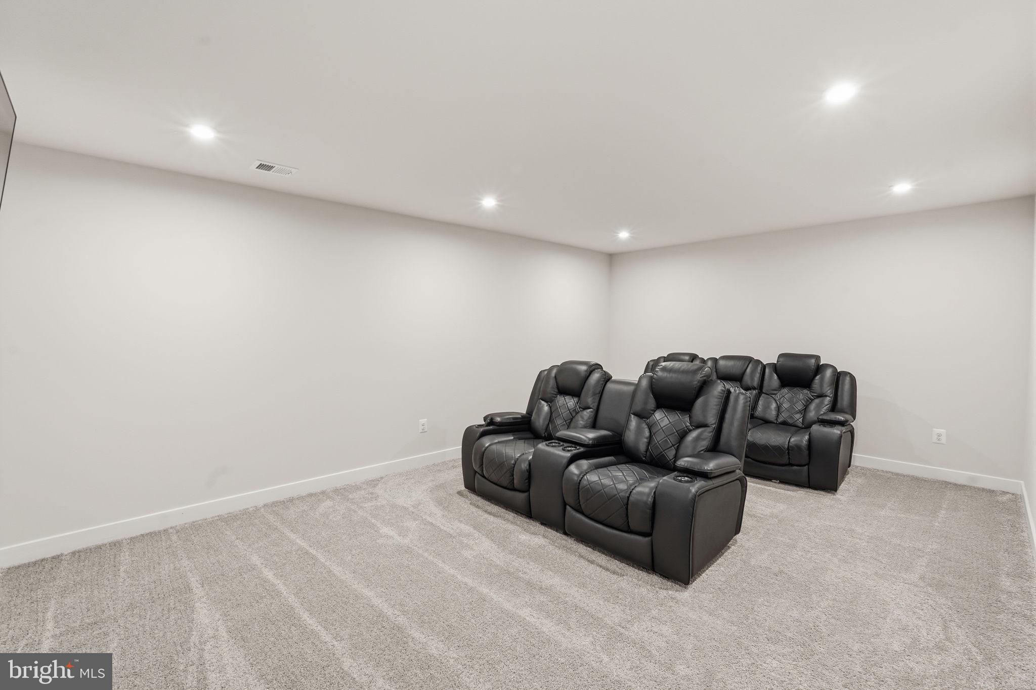 WARRENTON CHASE - Residential