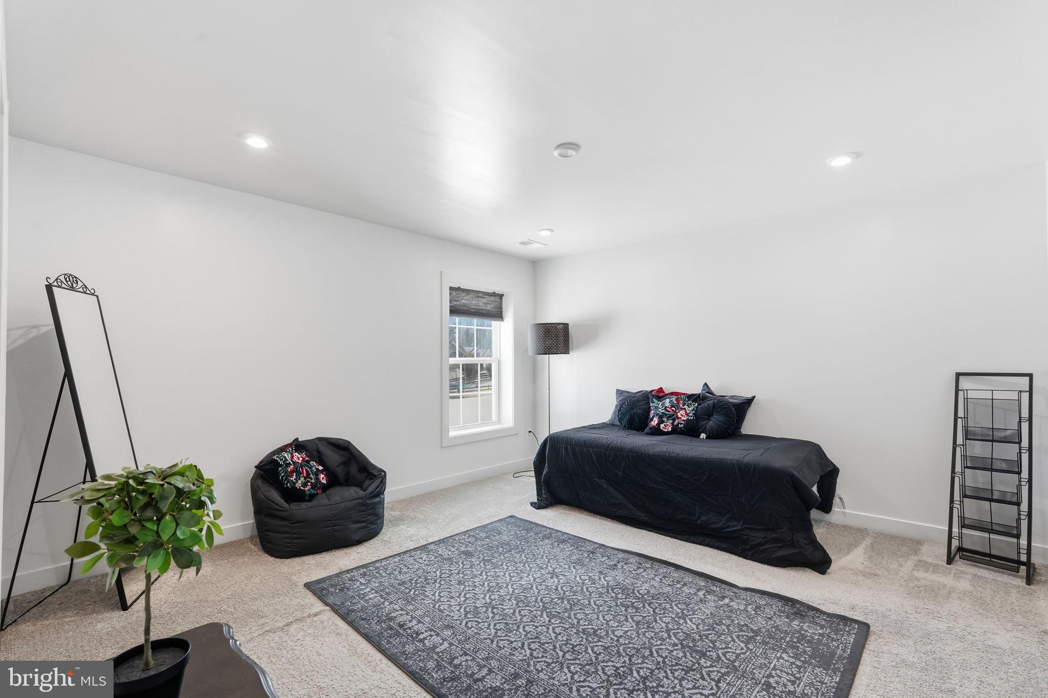 WARRENTON CHASE - Residential