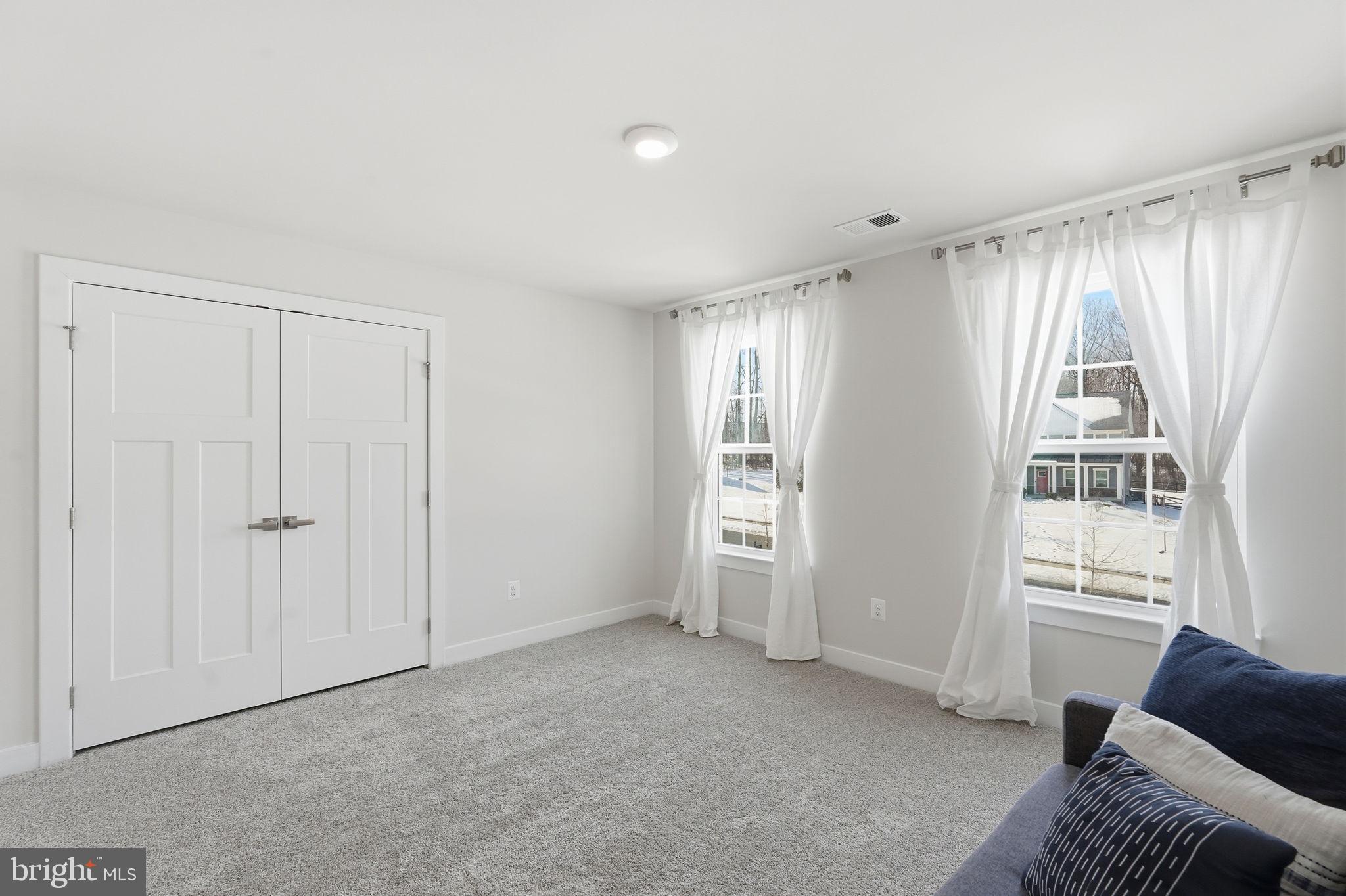 WARRENTON CHASE - Residential