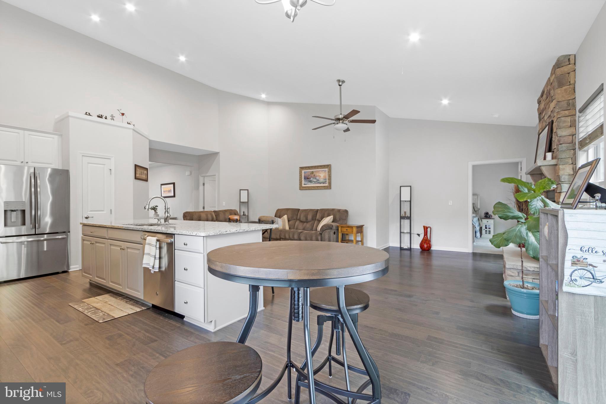 SPRING BREEZE - Residential