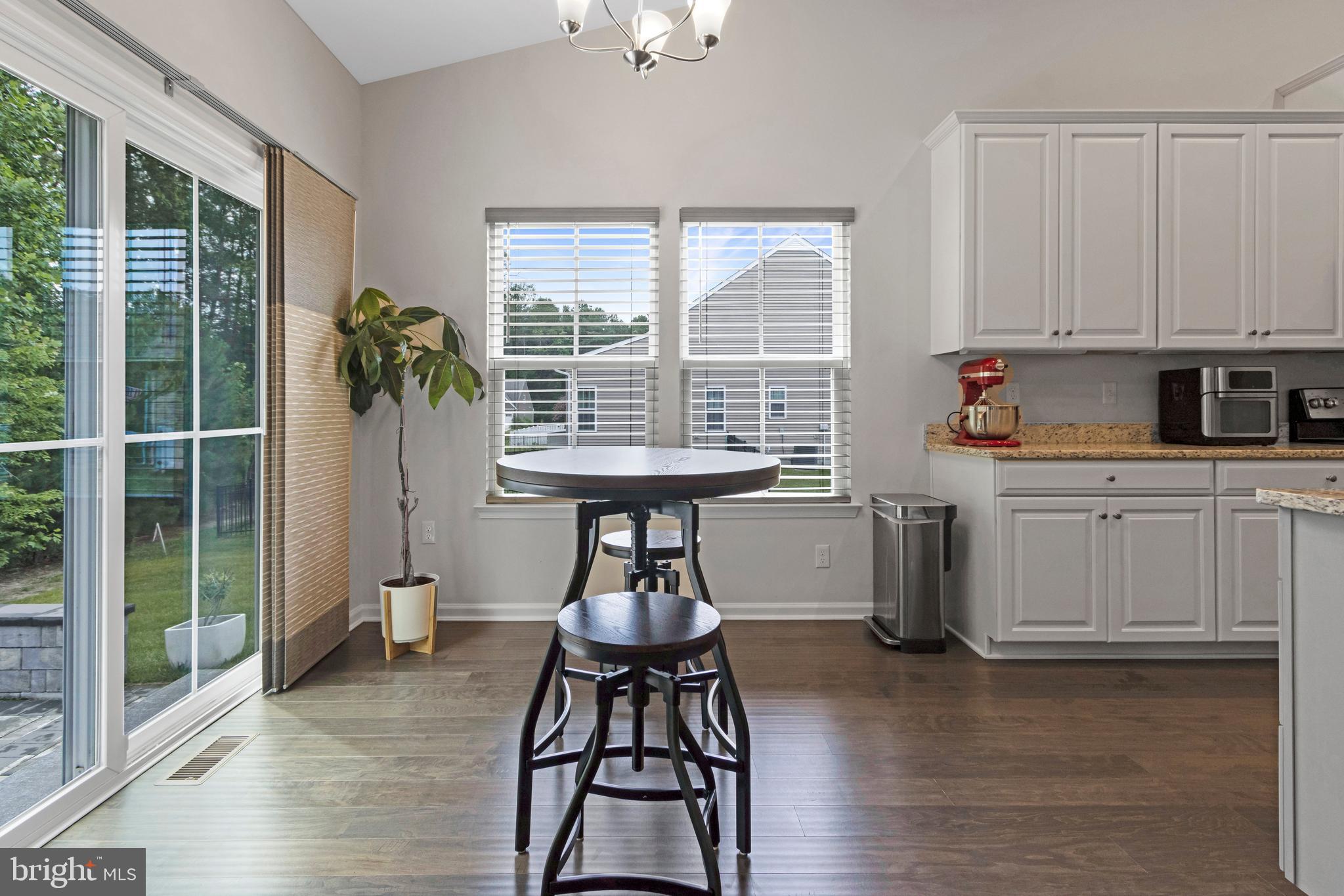 SPRING BREEZE - Residential