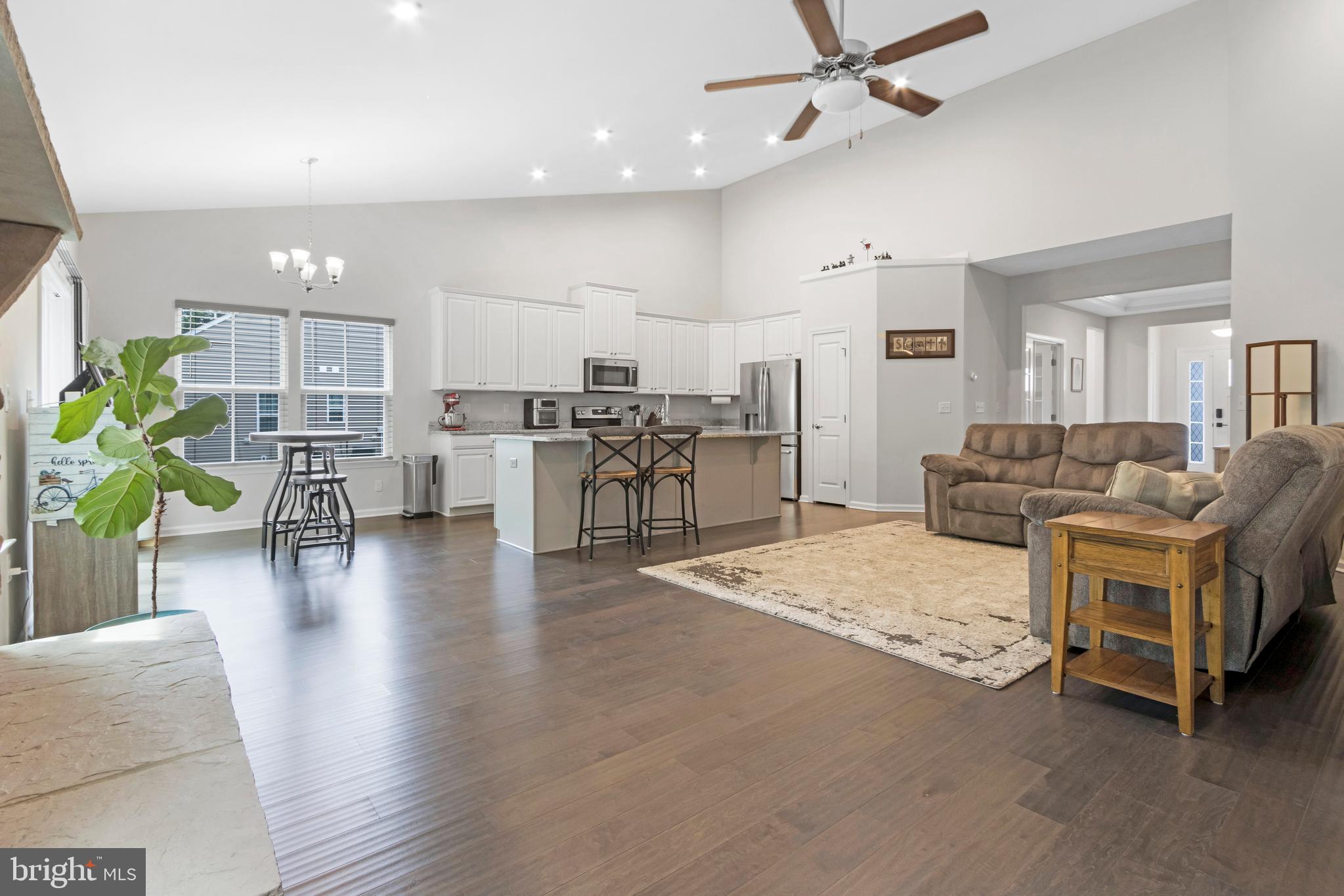 SPRING BREEZE - Residential