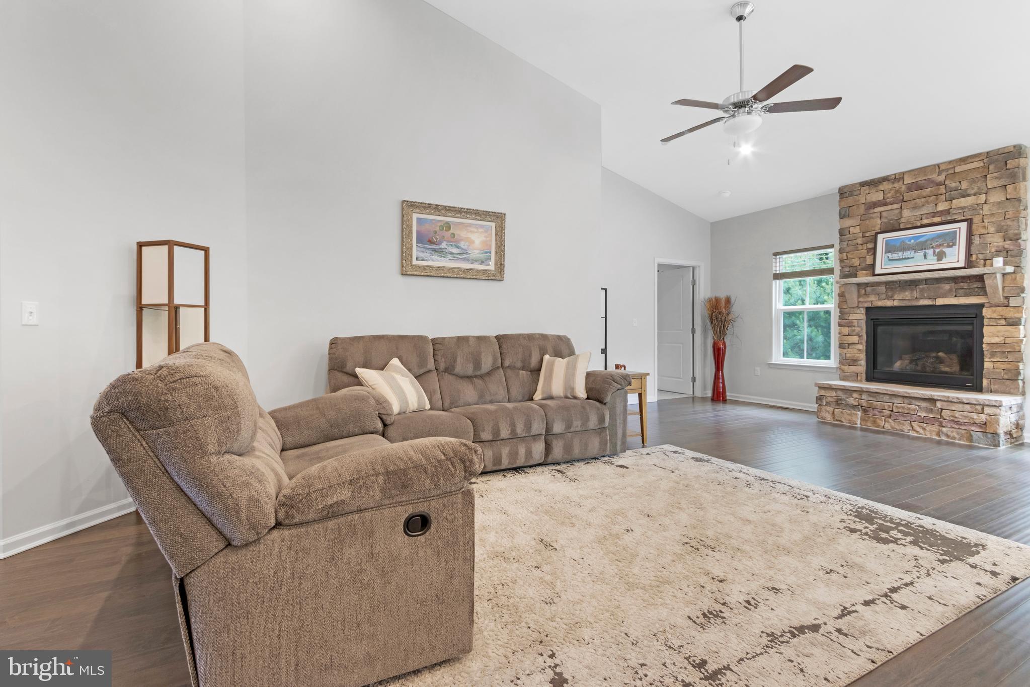 SPRING BREEZE - Residential