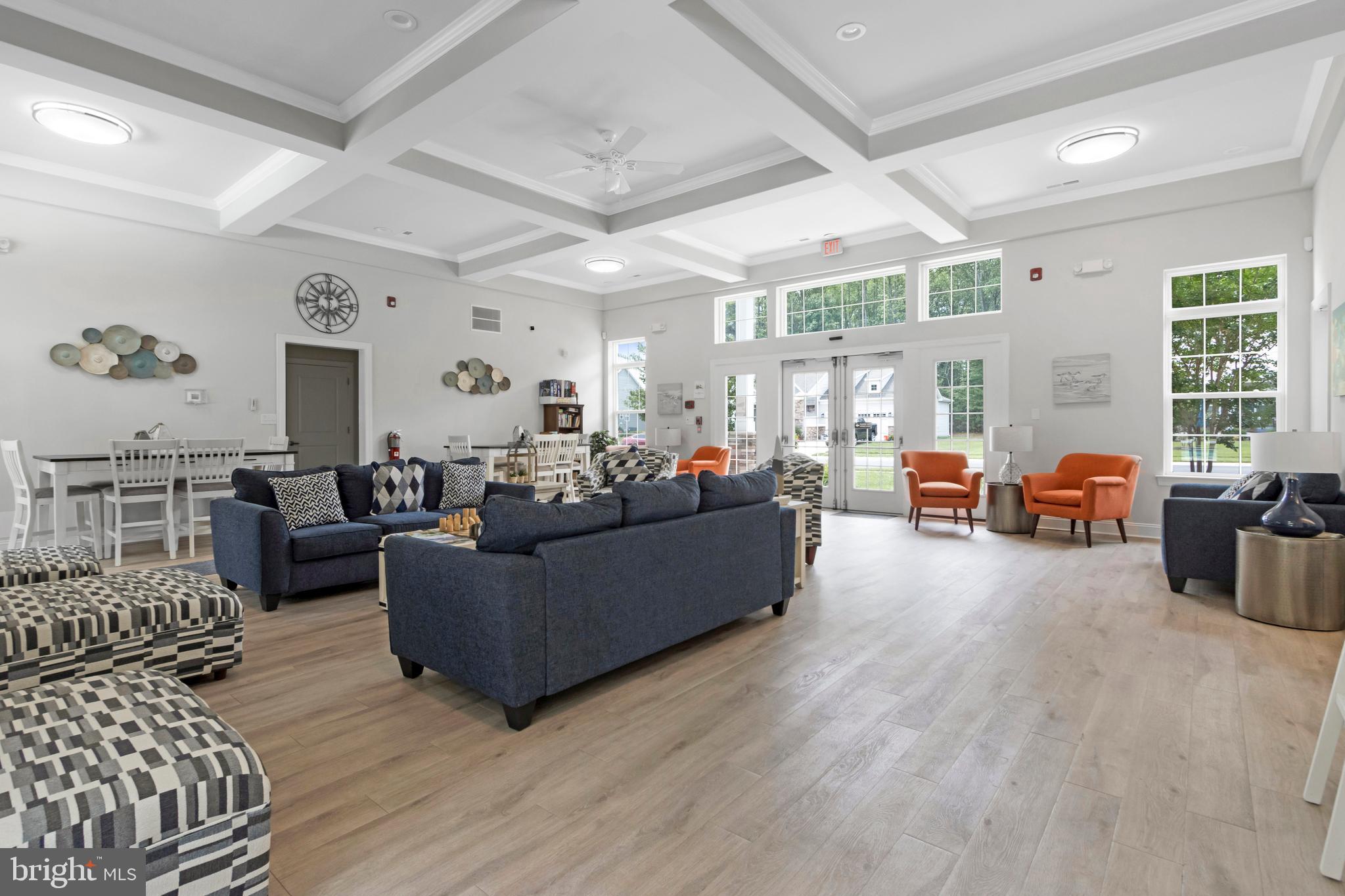 SPRING BREEZE - Residential