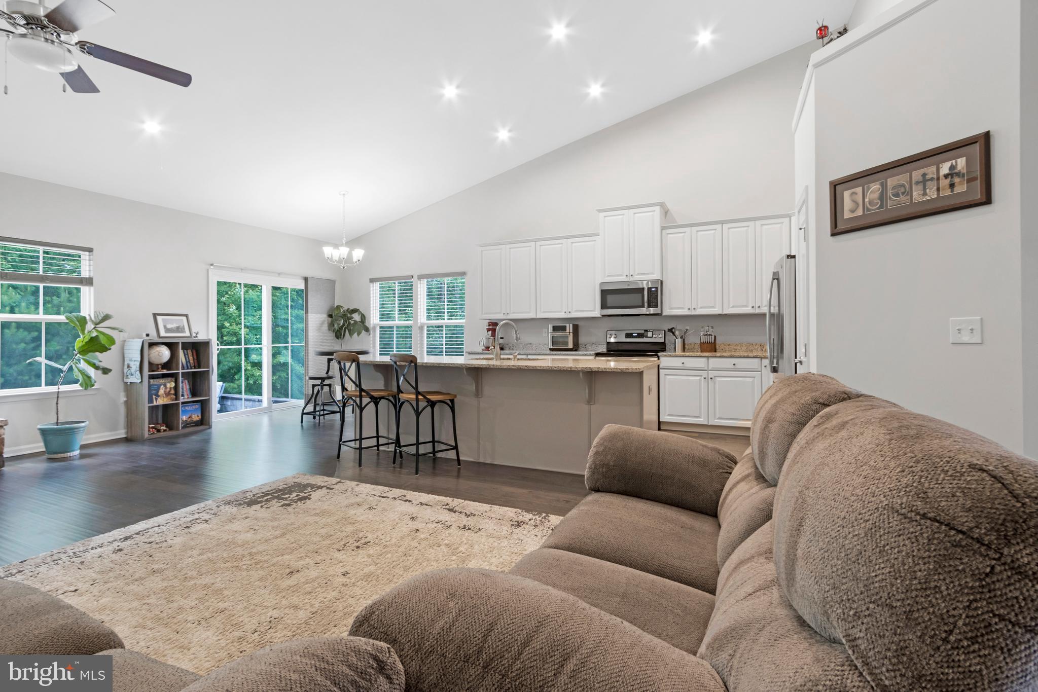 SPRING BREEZE - Residential