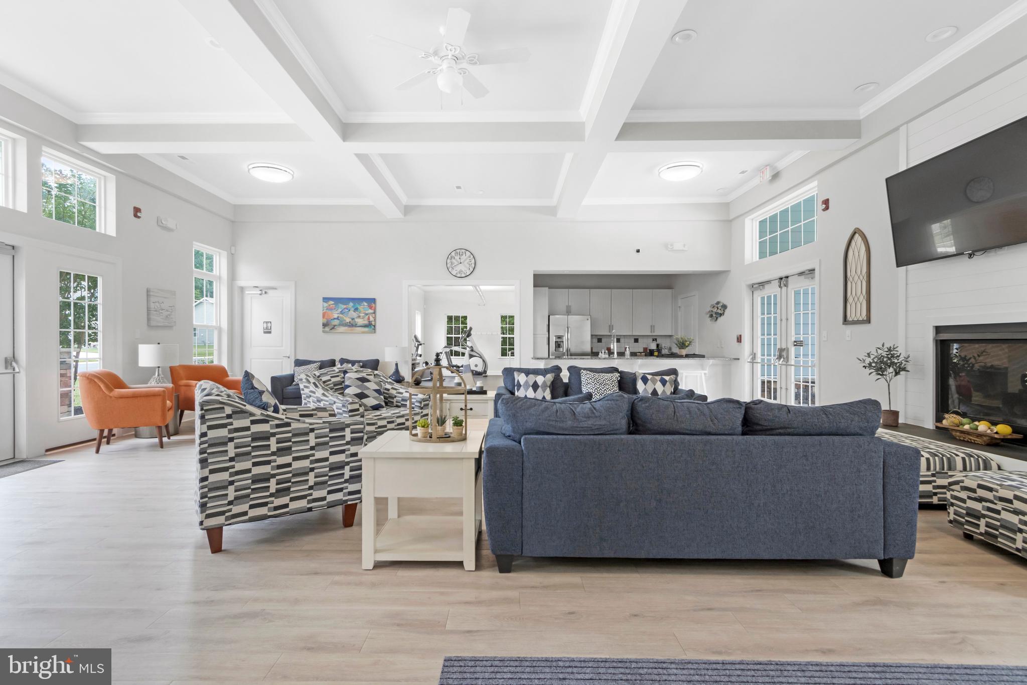 SPRING BREEZE - Residential