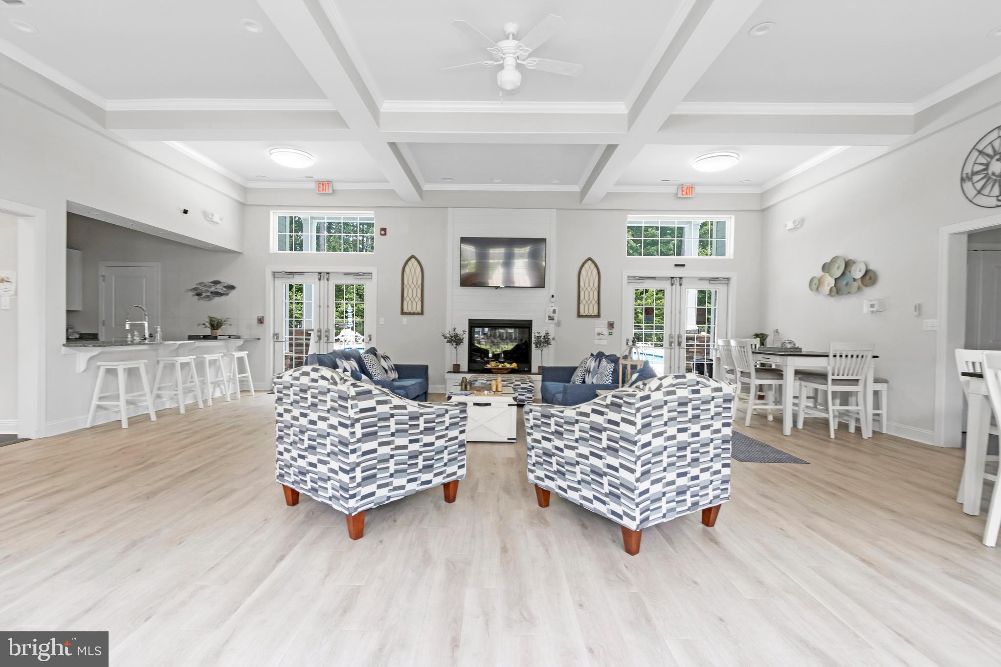 SPRING BREEZE - Residential