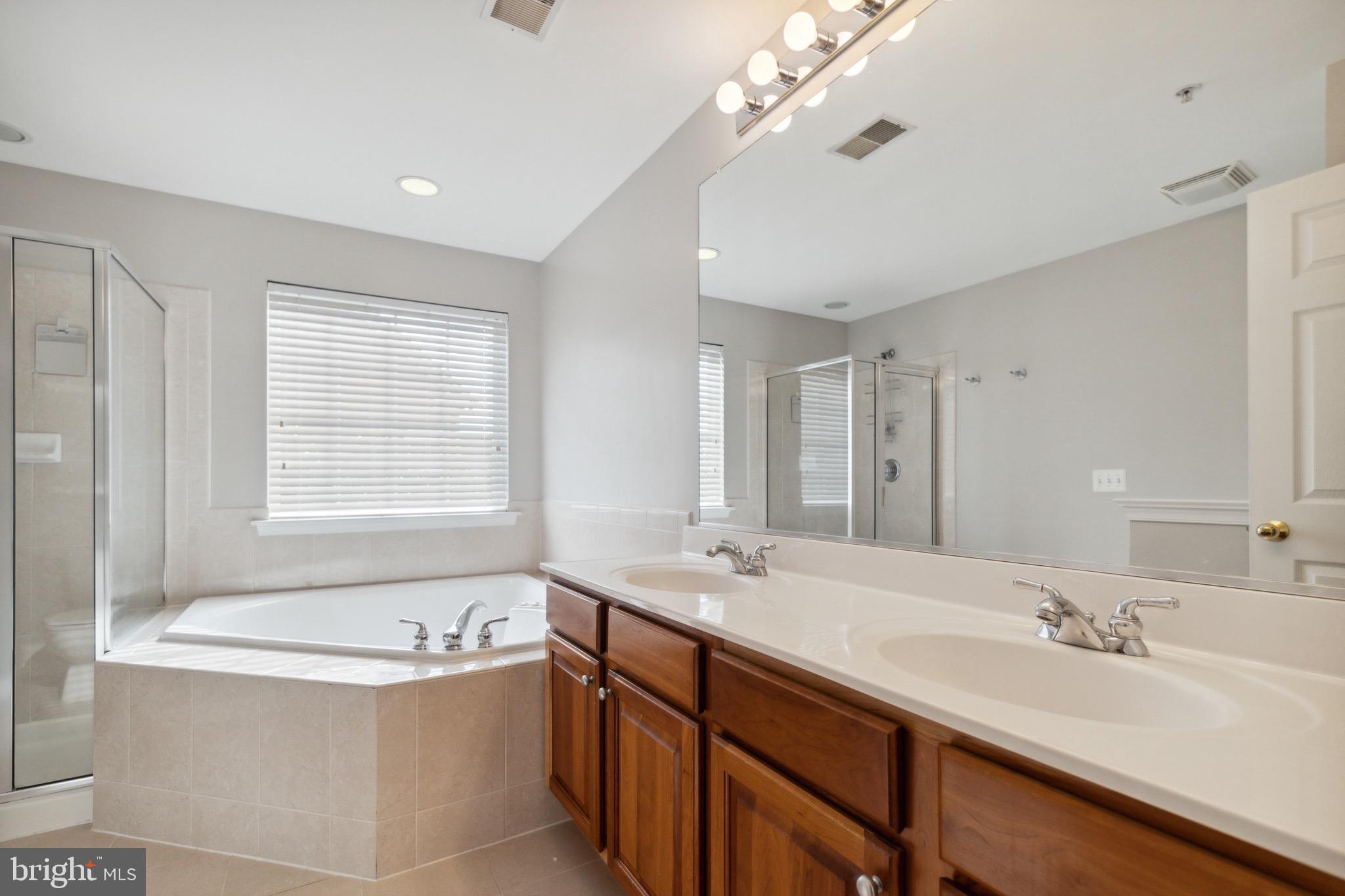 CAMERON STATION - Residential