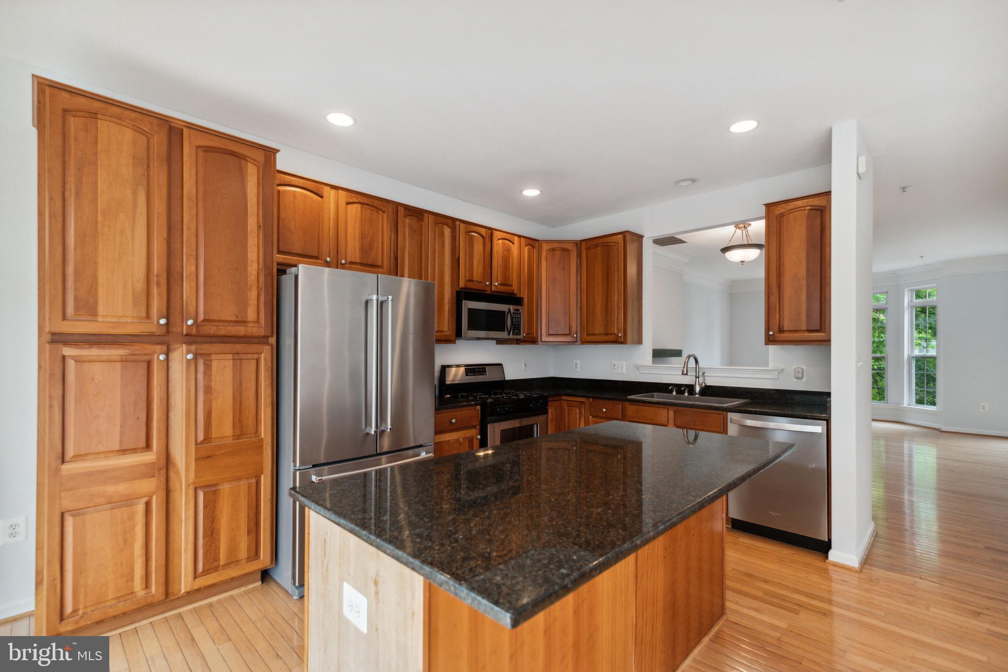 CAMERON STATION - Residential